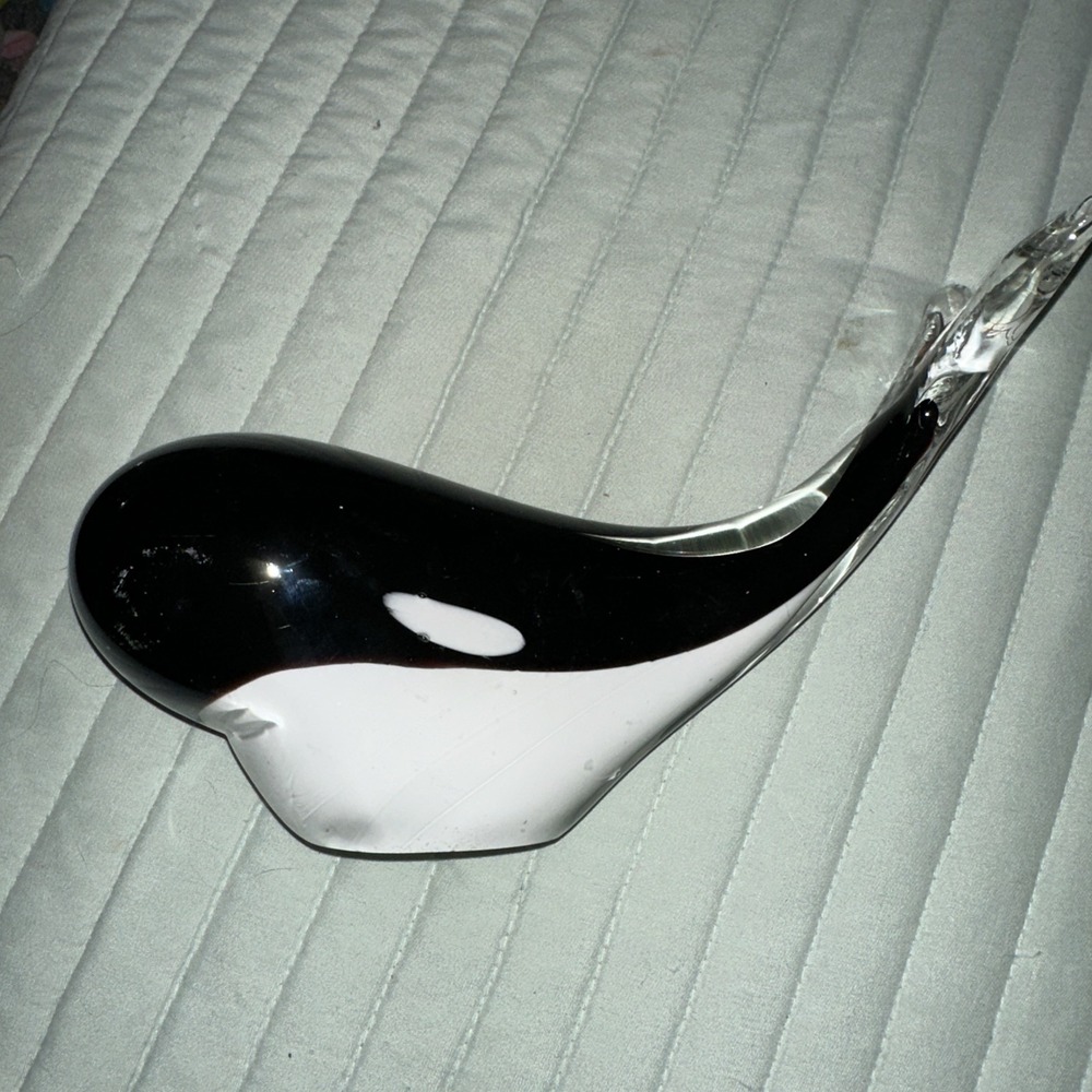 Hand Blown Art Glass Orca Whale Heavy Paperweight Black White Glass 10‎ in